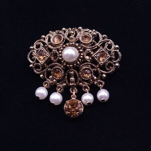 Vintage synthetic pearl and Rhinestone brooch